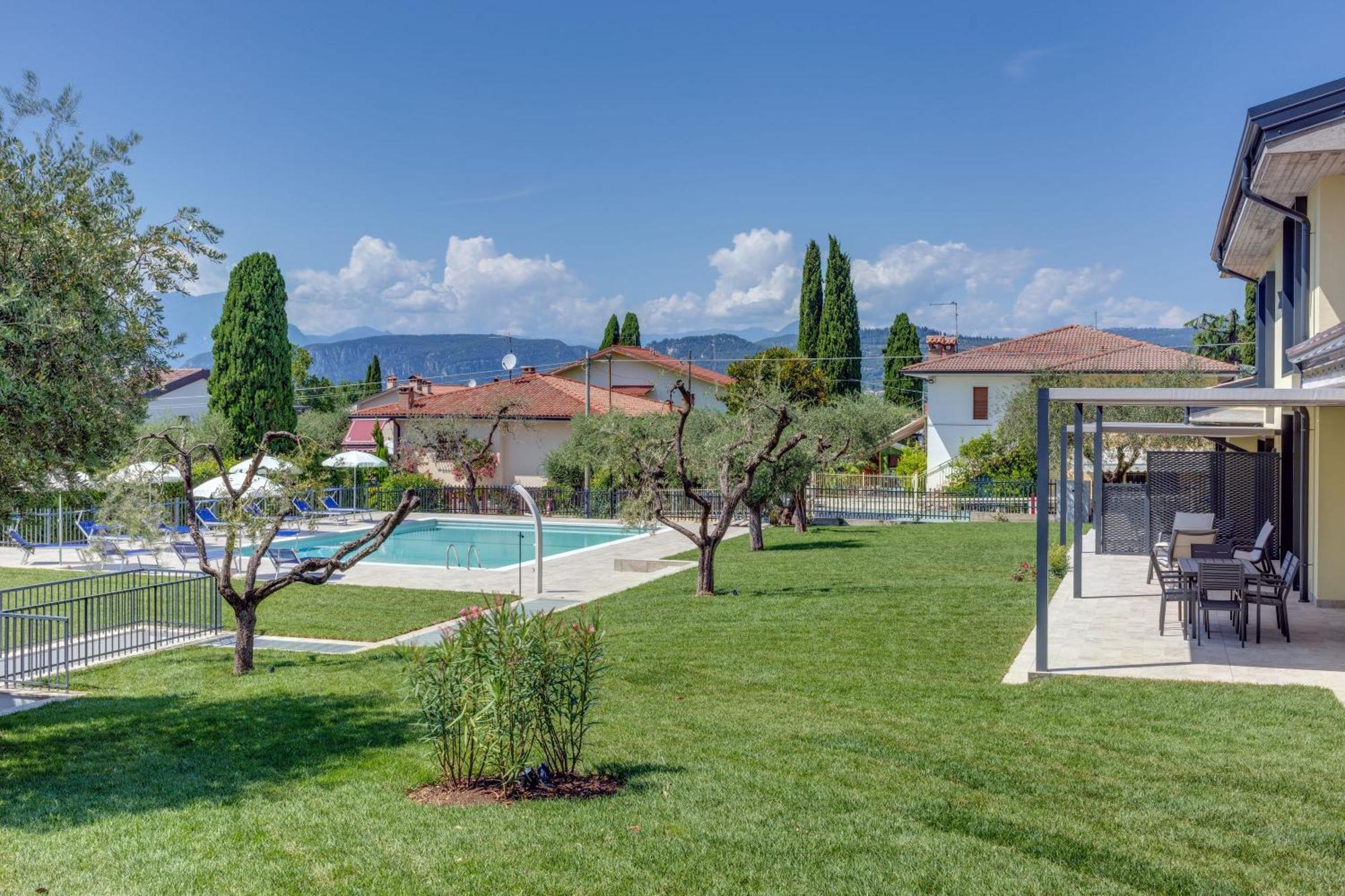 Oleandro Holiday Apartments Bardolino Exterior foto
